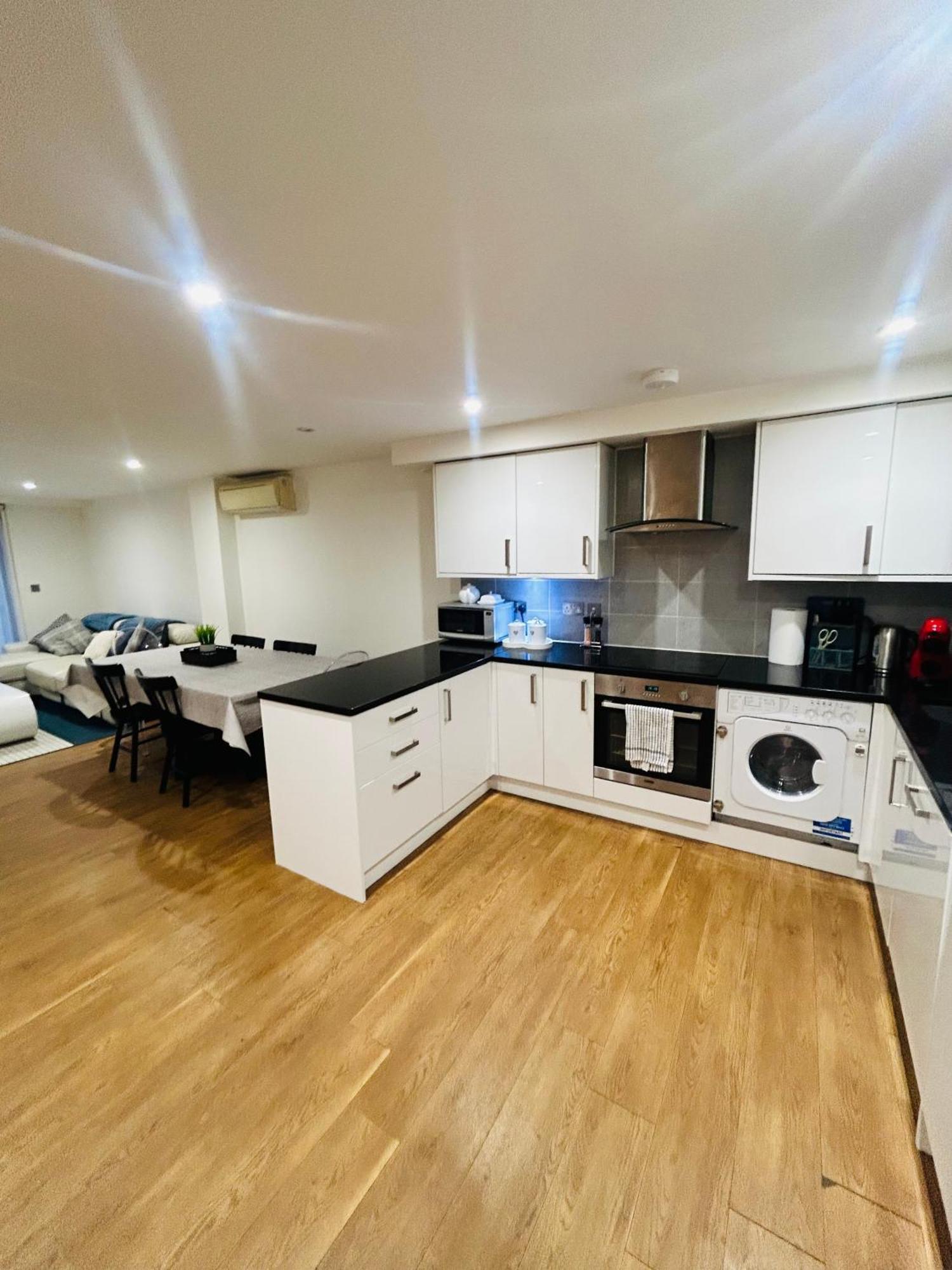 Modern 2 Bed 2 Bath Apartment With Outdoor Space Hyde Park London Exterior foto